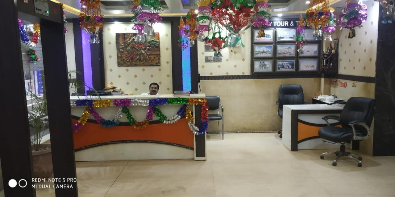 Adb Rooms Udhav Palace New Delhi Exterior foto