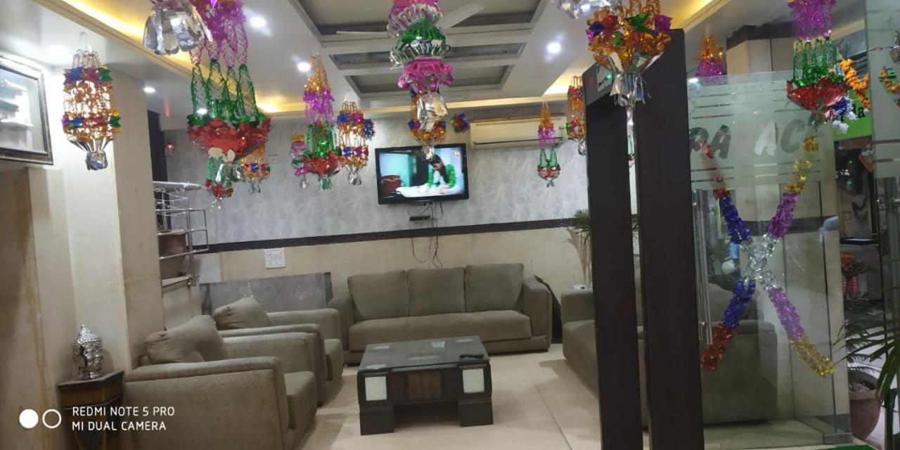 Adb Rooms Udhav Palace New Delhi Exterior foto