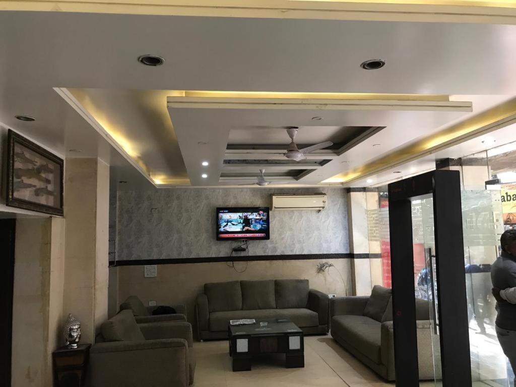 Adb Rooms Udhav Palace New Delhi Exterior foto