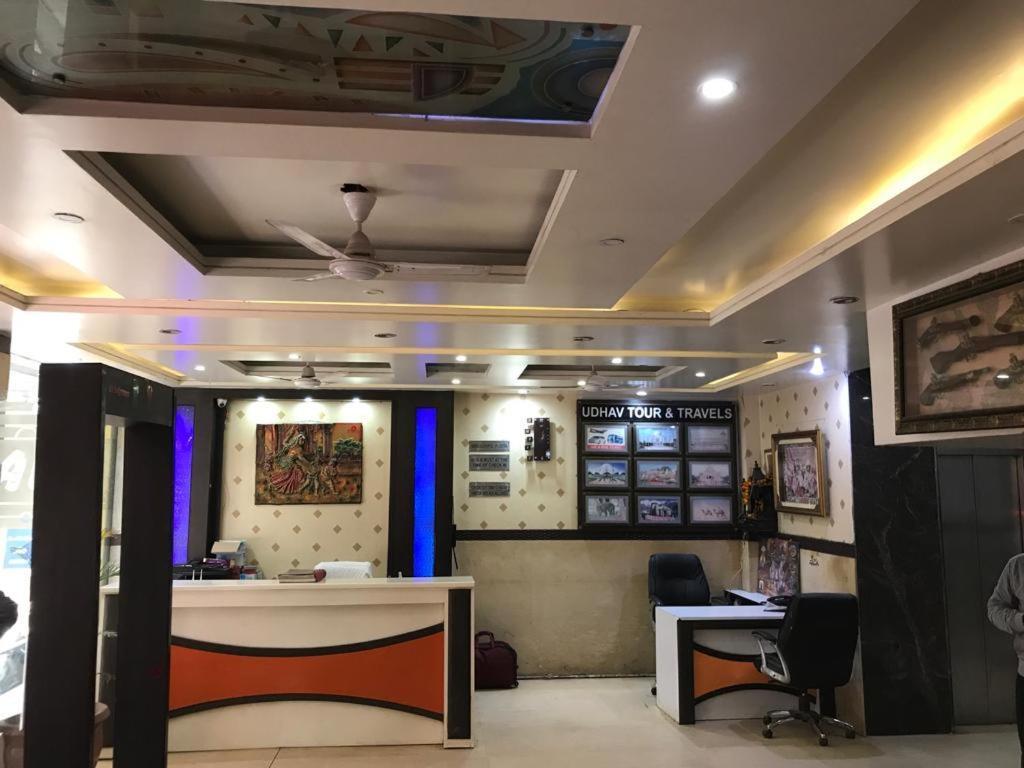 Adb Rooms Udhav Palace New Delhi Exterior foto